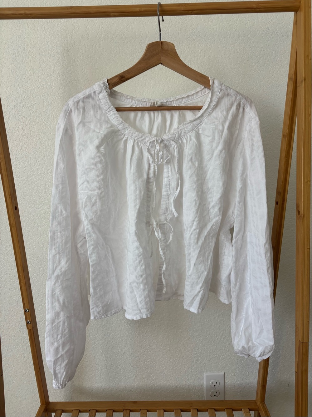 OVERSLEPT by Aerie Seersucker Long
Sleeve Volume Tie Top